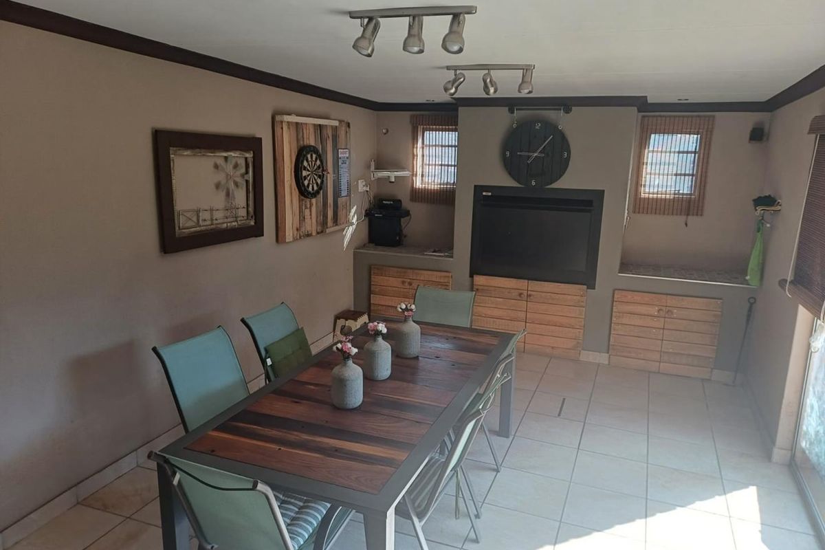 ZWARTKOP - 3 BEDROOM HOUSE - Photo 2