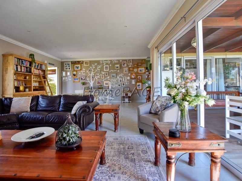 Rossmund Golf Estate, Swakopmund:  Large, Neat, Upmarket Home is for Sale - Photo 9