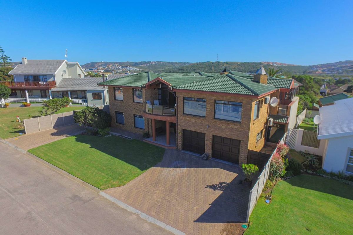 Spacious family residence in Hartenbos - Photo 3