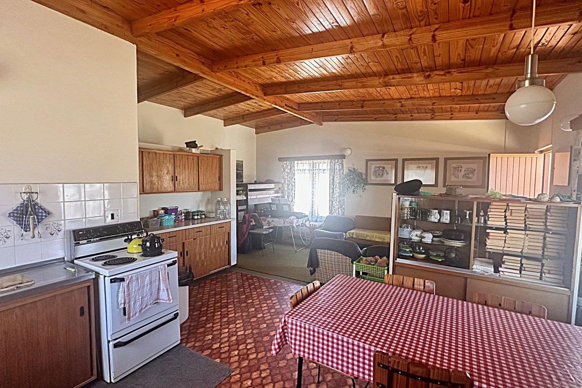 Bargain Holiday Retreat with Potential - Photo 4