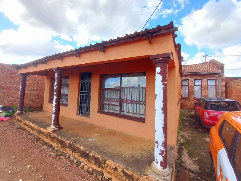 Two Bedrooms house for sale in Atteridgeville - Photo 5