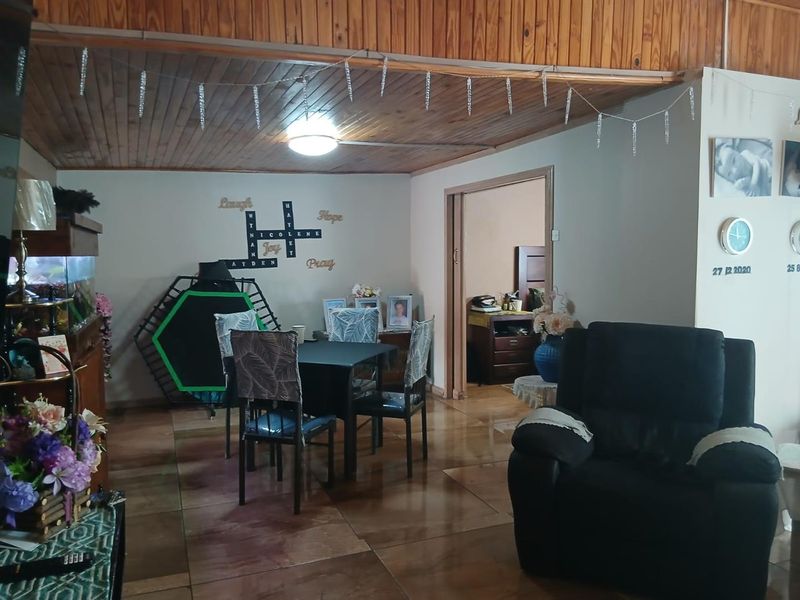 Family Home For Sale with Solar - Photo 6