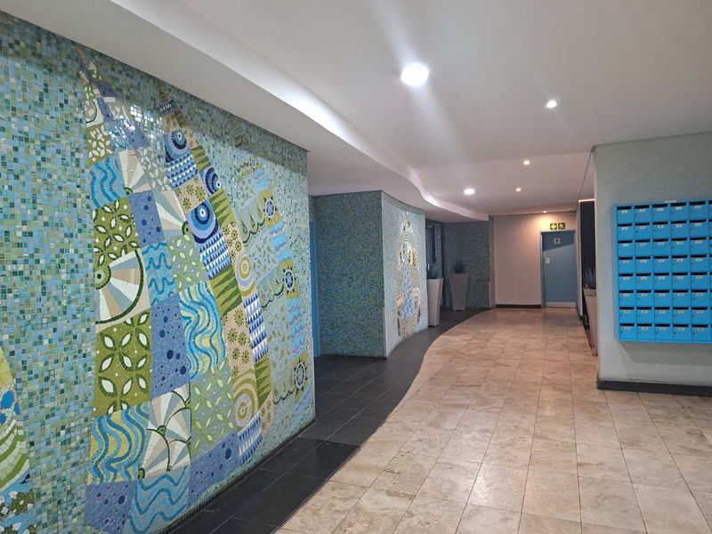 spacious 3 Bedroom apartment for sale - ideal for investment , family. - Photo 2