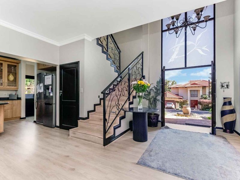 3 Bedroom House For Sale in Dainfern - Photo 10