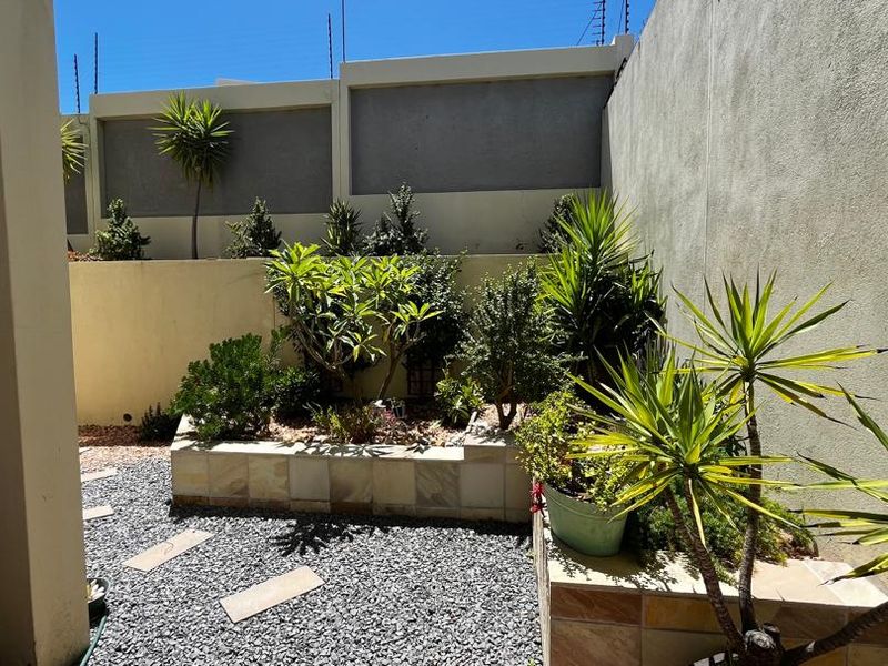 Exclusive Townhouse For Sale - Photo 10