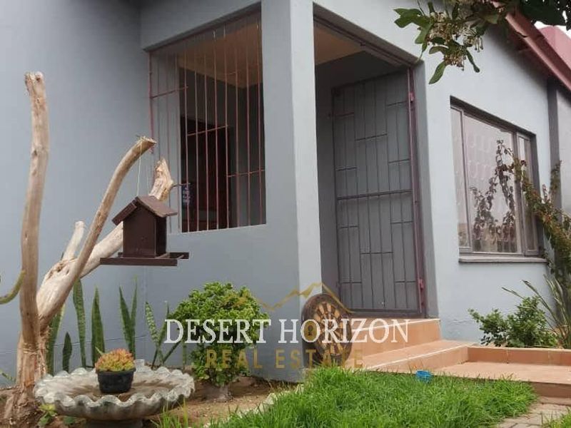 Swakopmund, Vineta | 3 Bedroom House For Sale with 2 Flats - Photo 2