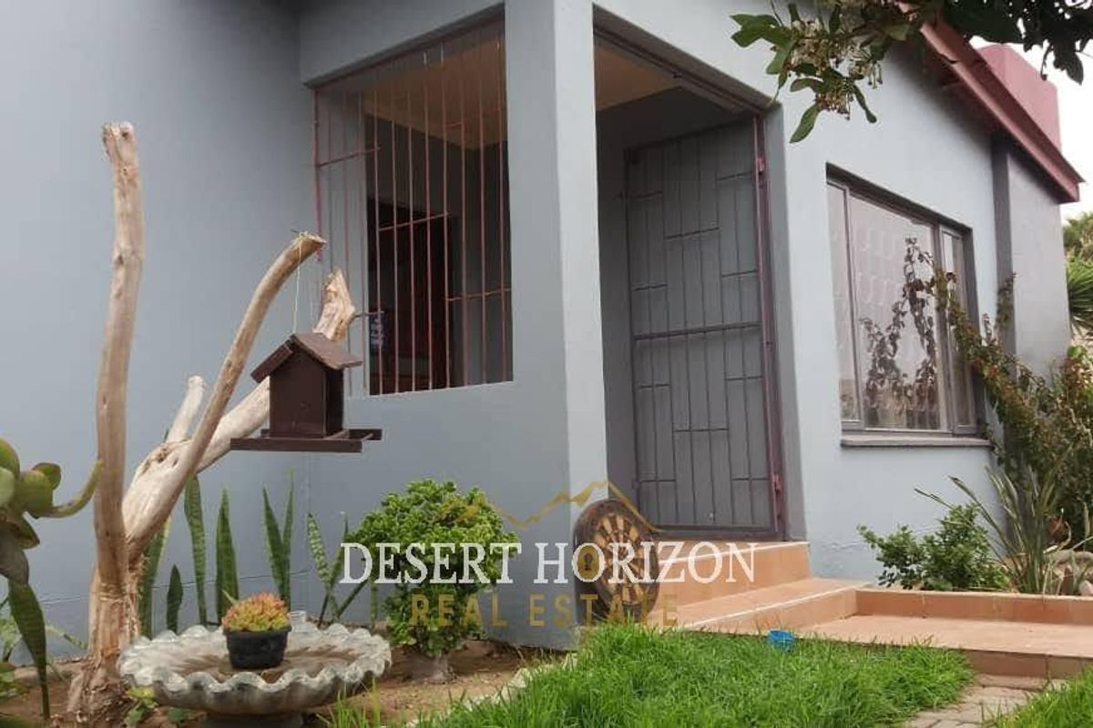 Swakopmund, Vineta | 3 Bedroom House For Sale with 2 Flats - Photo 2