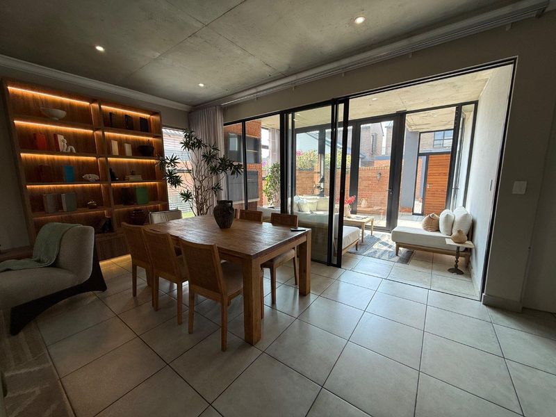 Impressive Double-Storey Residence with Study & Solar Power in Six Fountains Estate - Photo 8