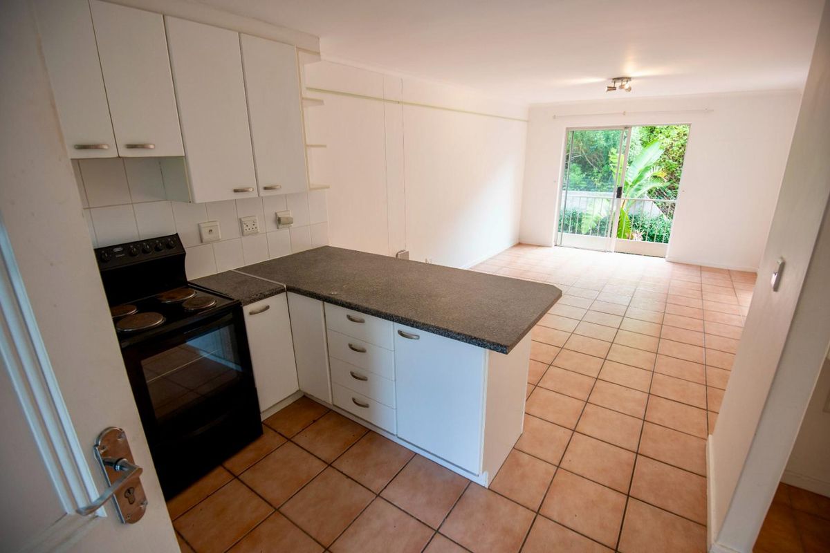 2-Bedroom Apartment in Leeuwendal Complex - Photo 5
