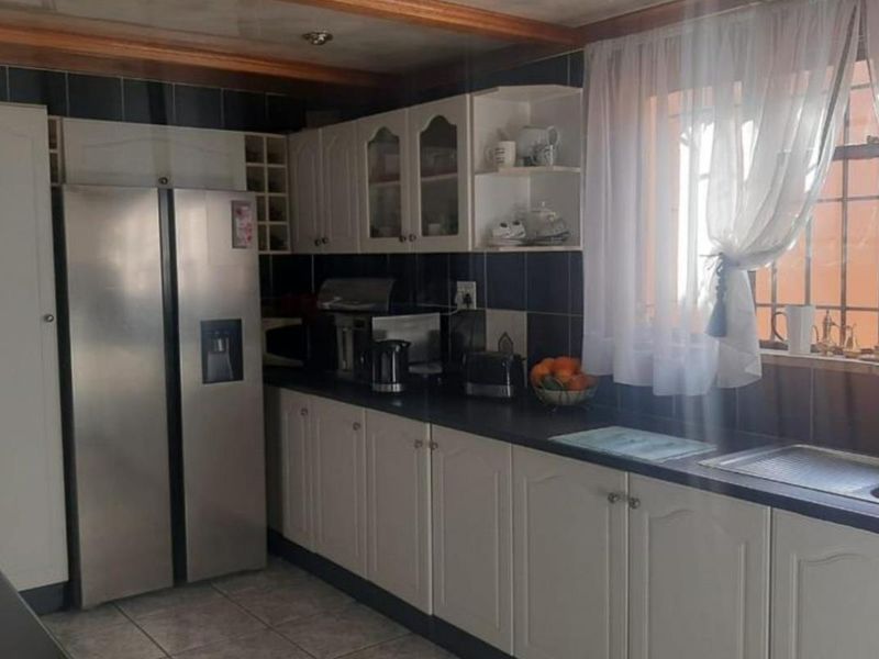 2 Bedroom House for sale in Pimville - Photo 6