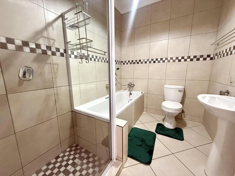 2 Bedroom Townhouse TO LET in Kleine Kuppe - Photo 10