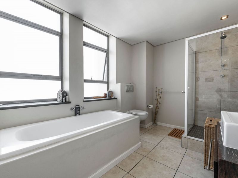 Two bedroom apartment for rent in 34 St George's - Photo 9