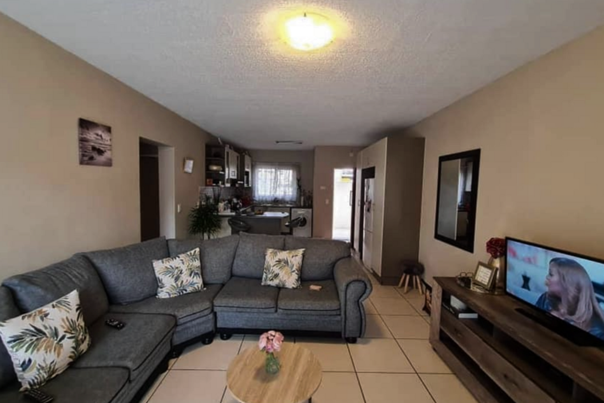 2-Bedroom Apartment For Sale | N$1 215 000 - Photo 3