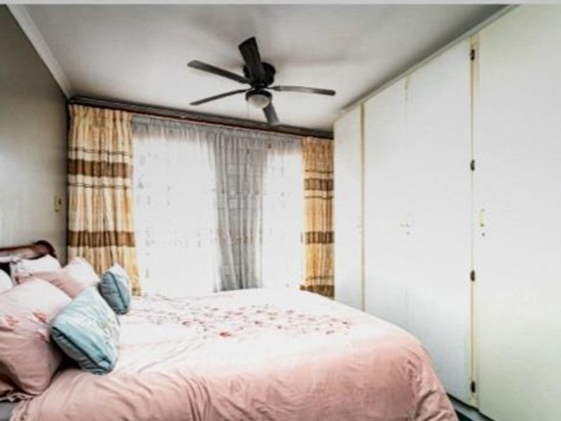 Spacious Family Home in Prime Location - Photo 9