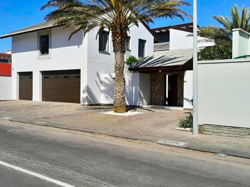 DUNEVIEW MANSION IN PERFECT AREA WITH UNINTERUPTED DUNEVIEWS!! - Photo 6