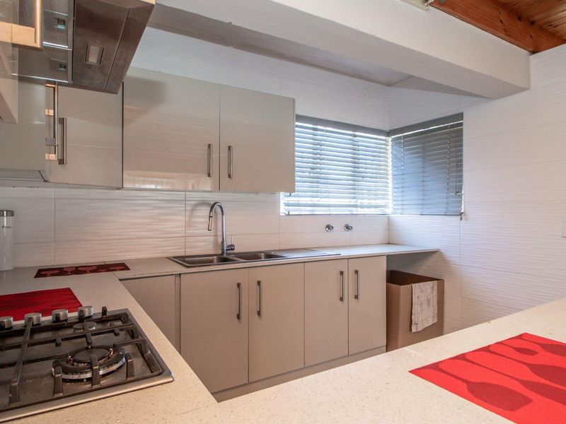 3 Bedroom Townhouse in Blue Lakes Estate. - Photo 8