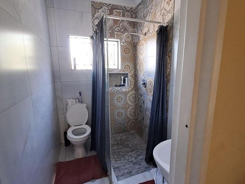 3 Bedroom House with 2 Bedroom Flatlet for Sale in Newholme, Pietermaritzburg - Photo 7