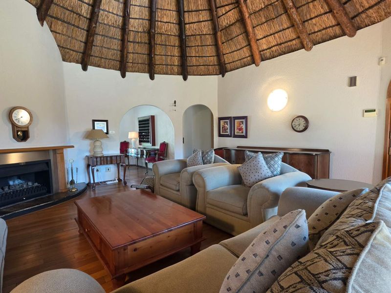 4 Bedroom House for sale in Verwoerdpark Alberton - Photo 4