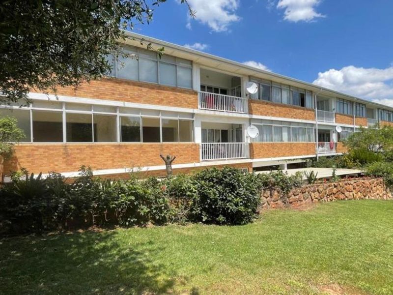 Spacious 3 bed and 2 bath apartment - Photo 3