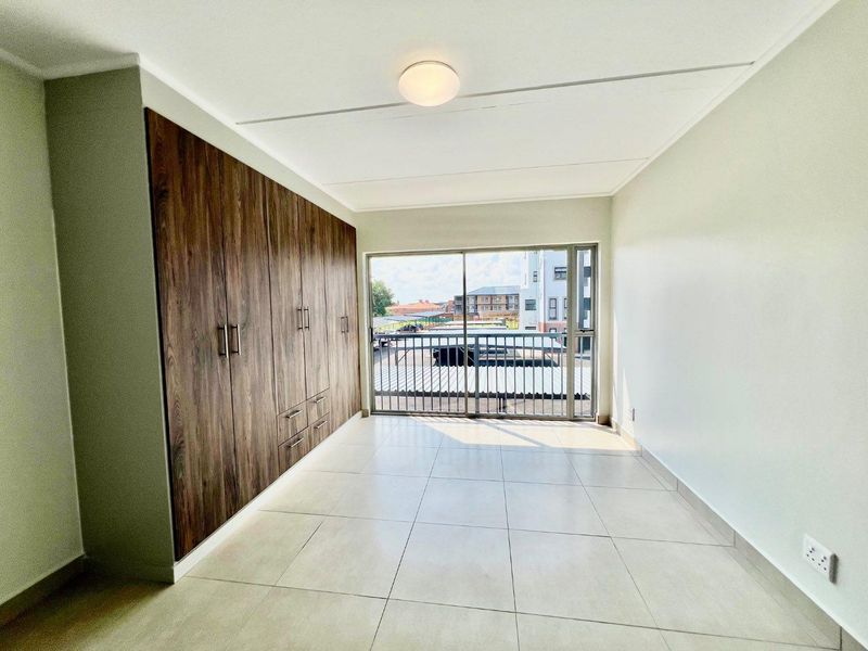 "Don't Wait! Phase 2 Apartments Offer Style and Convenience - Photo 7