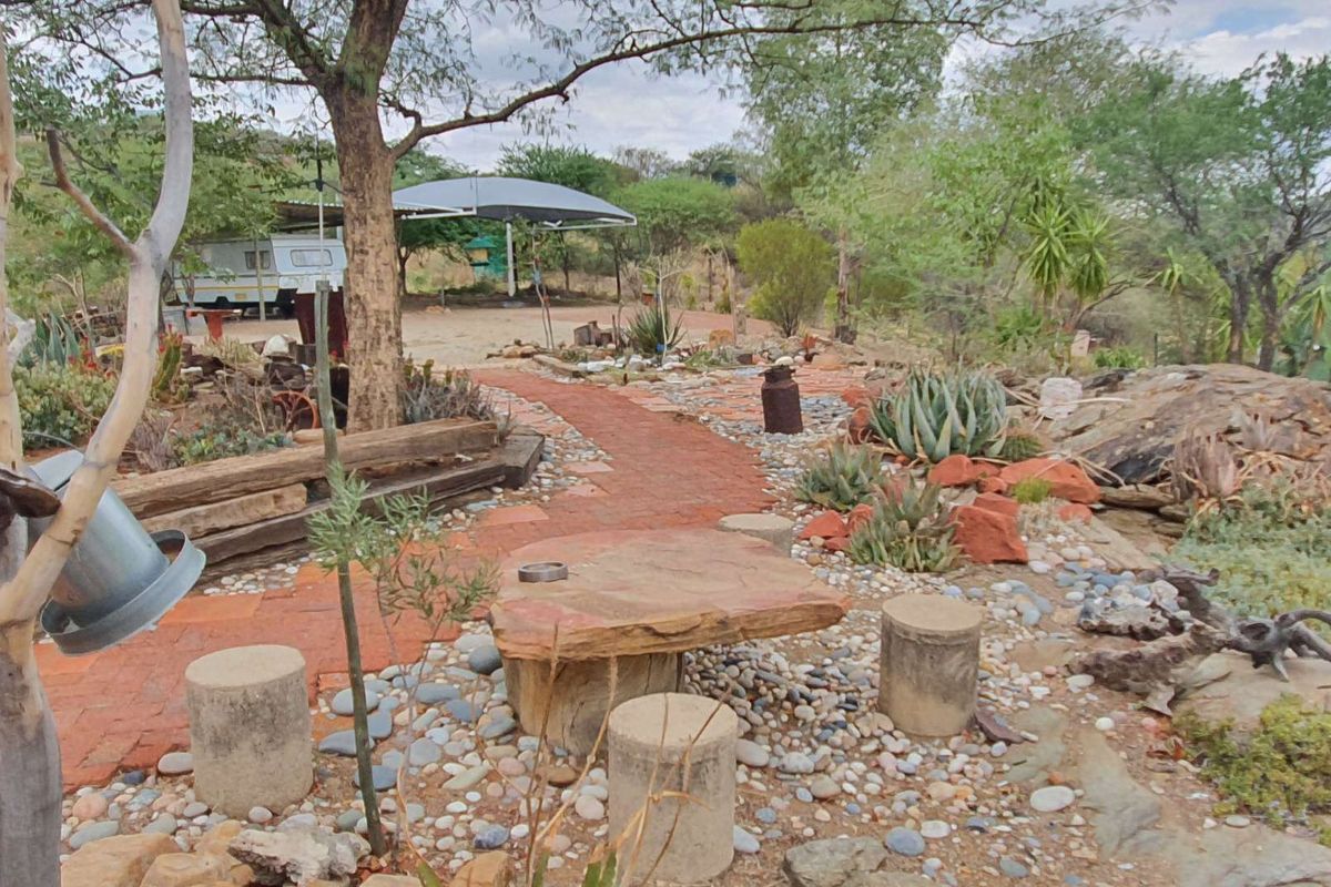 5-Hectare Equestrian Estate with Two Homes – Brakwater, Windhoek5ha Equestrian Estate with 2 Homes - Photo 4
