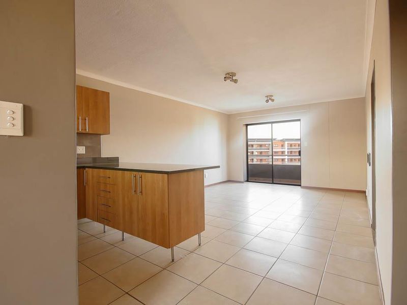 2 bedrooms Apartment in ECO PARK 50% off first months rent - Limited-Time Offer!" - Photo 4