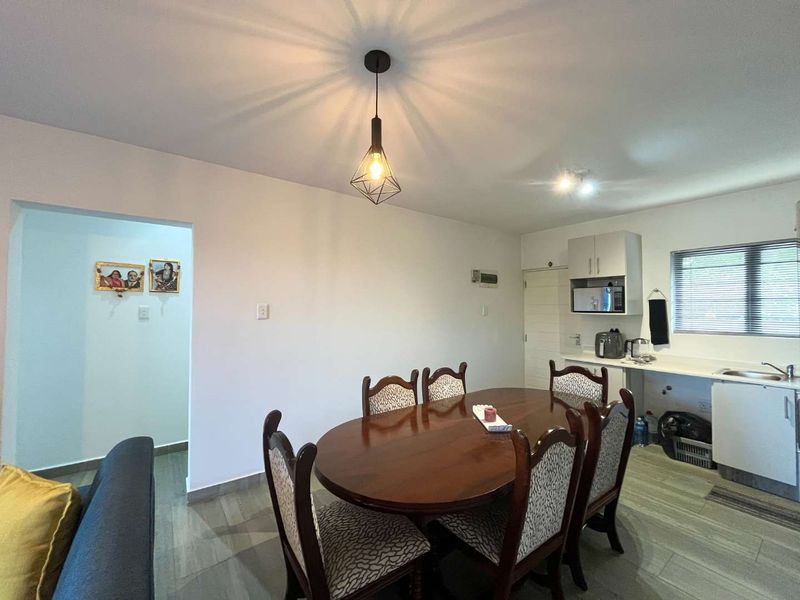 Hendra - Chic Urban Retreat , 2 Bedroom apartment in Park Hill , Durban North - Photo 4