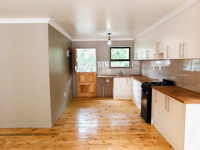 Modern Off-Grid Living: Brand New Nutech Home - Photo 5