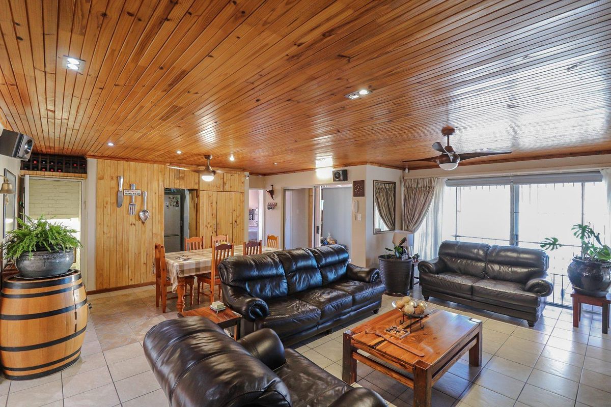 Four Bedroom Home with Distant Sea Views For Sale In De Kelders! - Photo 4