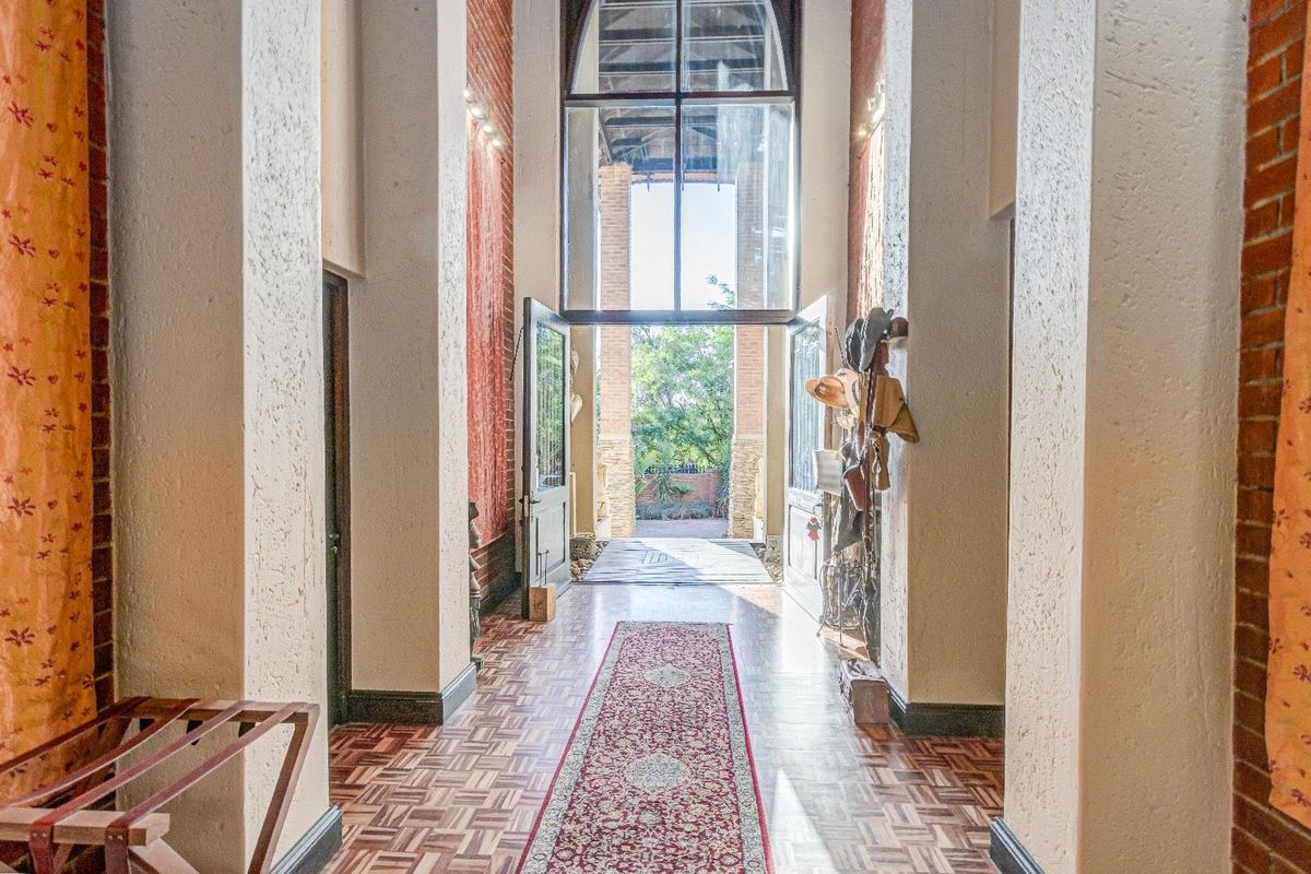 Breathtaking balinese – inspired residence - Photo 5