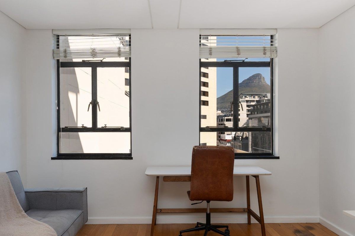 A Smart Investment Opportunity – Fully Furnished & Airbnb-Ready - Photo 3