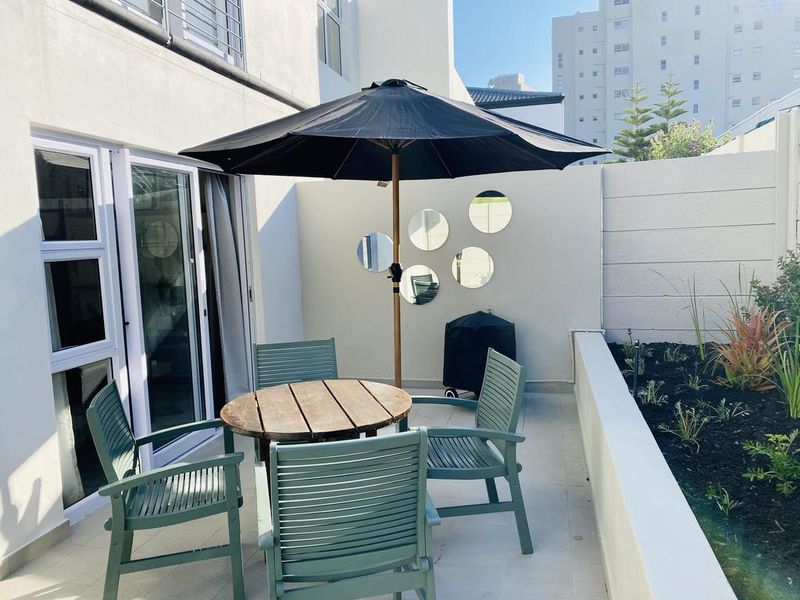 Coastal Chic Garden Apartment – 1 Road from the Beach - Photo 3