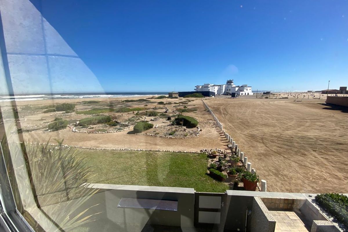 FULLY FURNISHED - 3 BEDROOM FLAT WITH SEA VIEW TO LET IN MILE 4, SWAKOPMUND, NAMIBIA - Photo 2