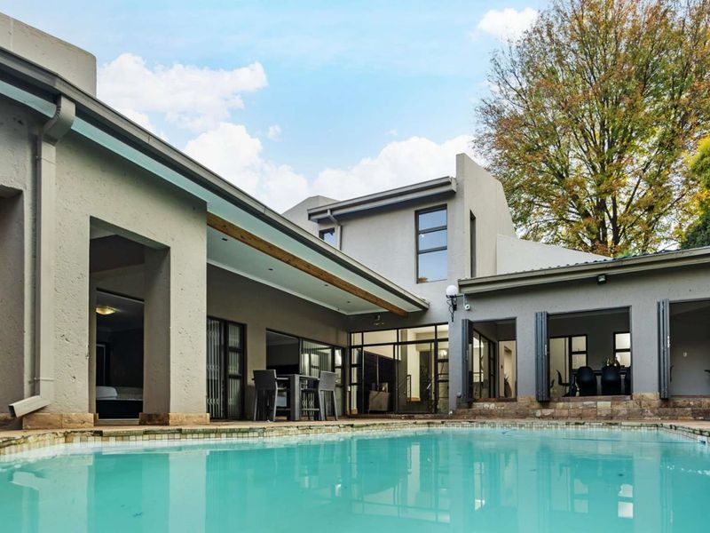 Gorgeous 4 Bedroom Home in Morning Hill Bedfordview - Photo 3