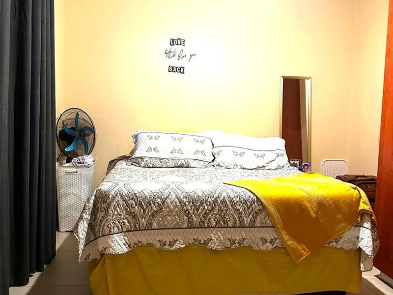 Spacious 3-Bedroom Home in Brackenham Complex - Photo 9