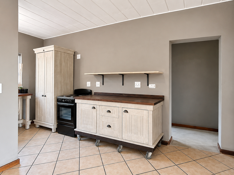 Beautiful 3 Bedroom Townhouse With Loft - Photo 4