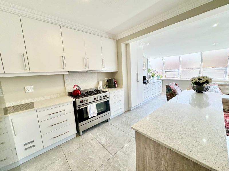 Hendra Estates - Gorgeous Coastal Townhouse For Sale In Prime Umhlanga - Photo 9