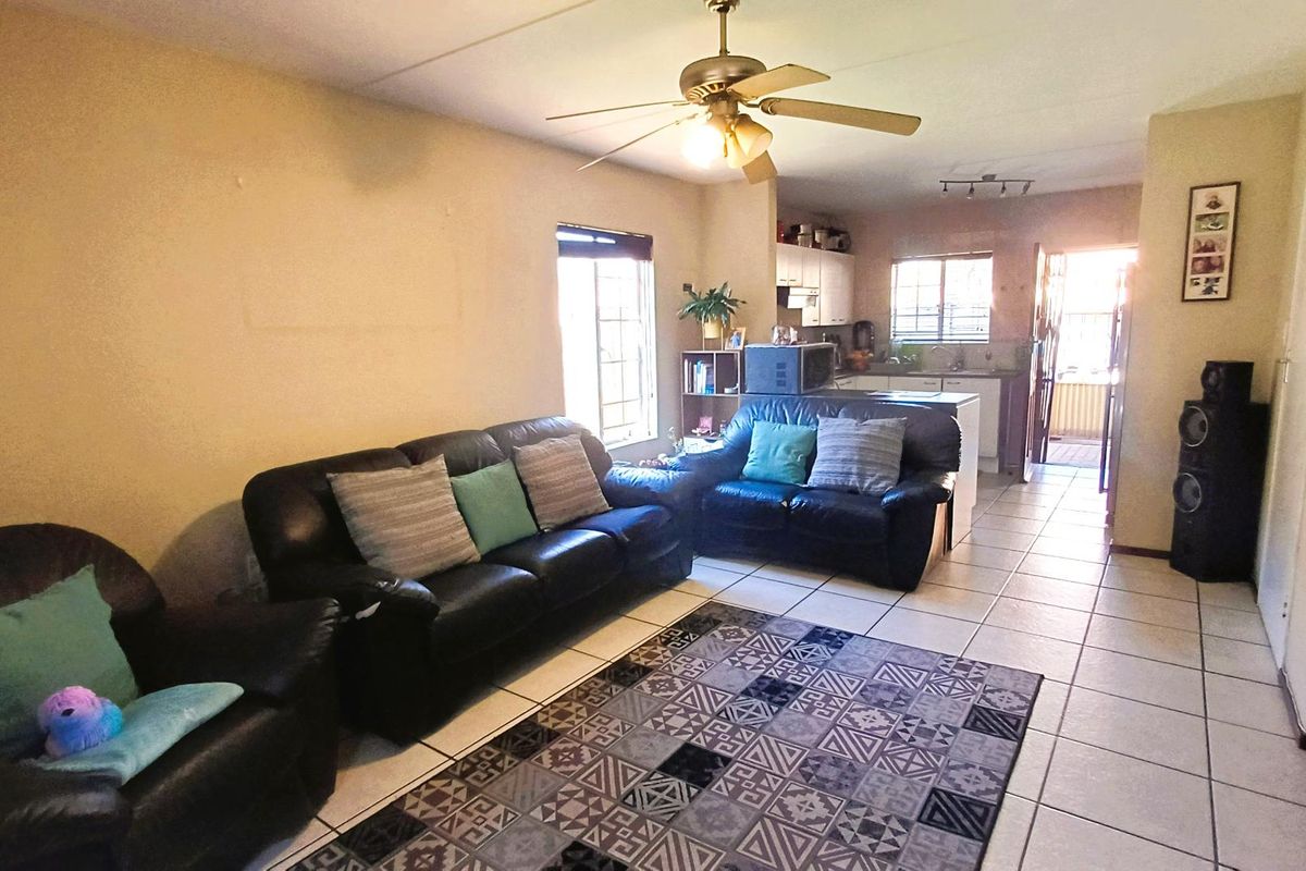 The Perfect First Home: Duplex Living with Room to Grow - Photo 5