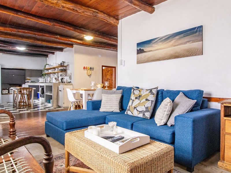 Linger Longer in Gansbaai - Photo 5