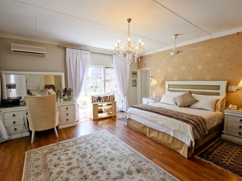 Immaculate family home in quiet neighbourhood - 4 Bedrooms - Photo 9