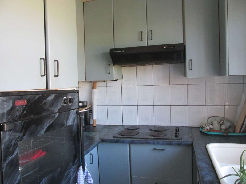 BEAUTIFUL [2] TWO BEDROOMS 89 SQM APARTMEMT FOR SALE  WITH A GOOD VIEW IN SUNNYSIDE PRETORIA - Photo 8