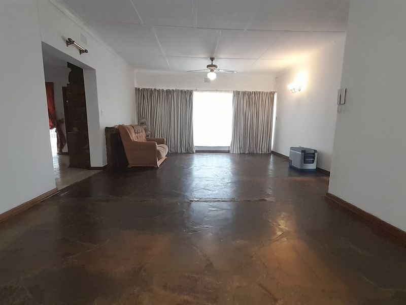 Family home with investment potential - Photo 9