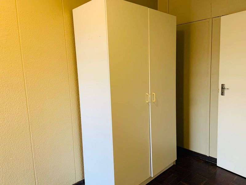 **Spacious 2 Bedroom Apartment for Shared Living** - Photo 7