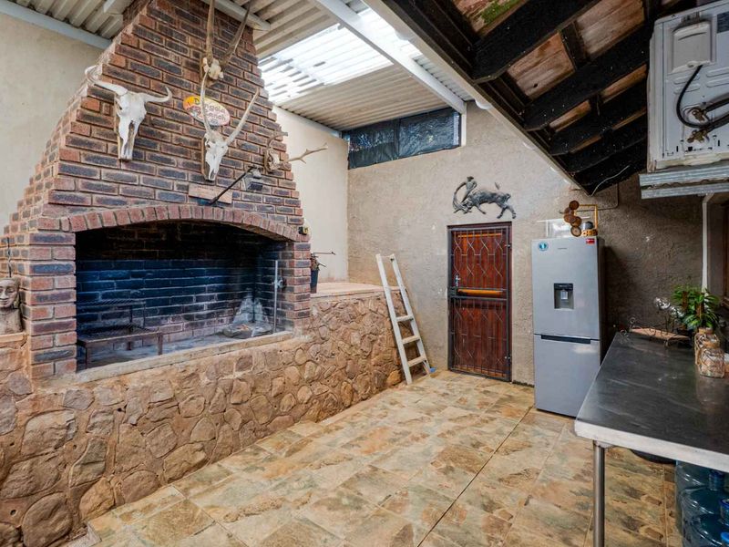 Spacious family home - Photo 7