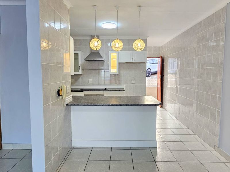 SEA VIEW APARTMENT - 2km from Hartenbos Beach! - Photo 8