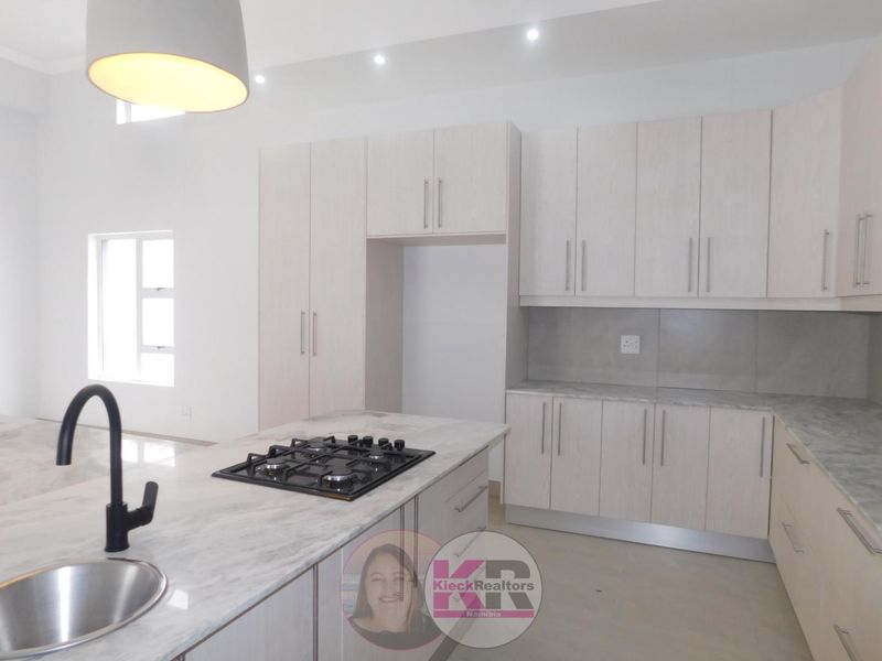 A few steps from the beach - Photo 5