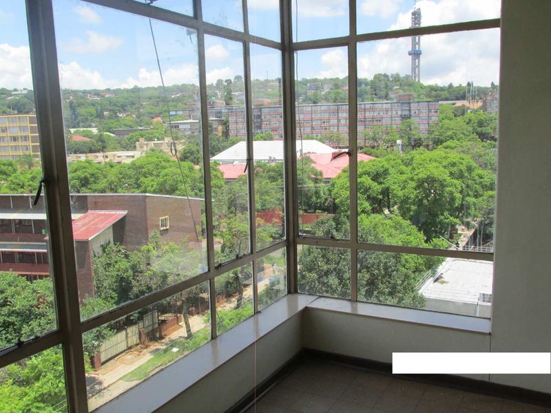 A BACHELOR FLAT TO RENT IN SUNNYSIDE - Photo 5