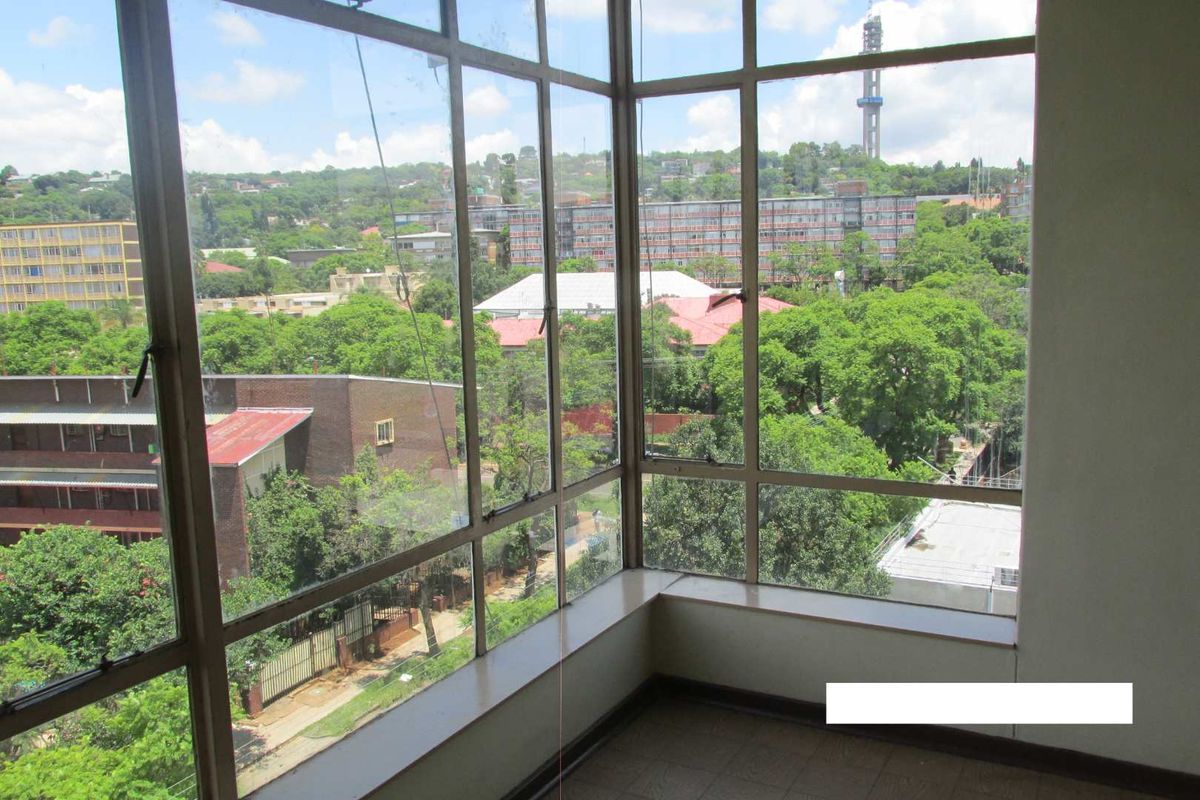 A BACHELOR FLAT TO RENT IN SUNNYSIDE - Photo 5