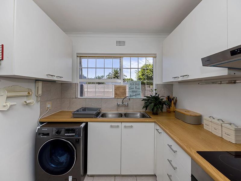 Charming Lock Up And Go Home In A Cul de Sac - Photo 4