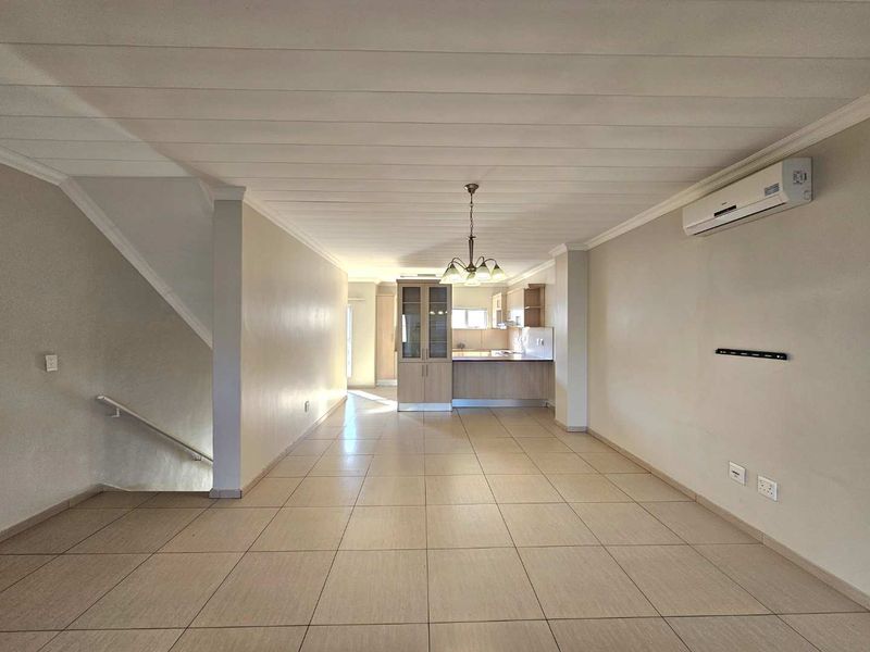 Modern 2-Bedroom Duplex for Rent in Secure Windhoek Complex - Photo 5